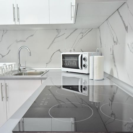 Alunni Stacc Guesthouse Lisboa Extérieur photo